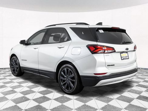 Used 2022 Chevrolet Equinox RS w/ RS Leather Package FWD image 17