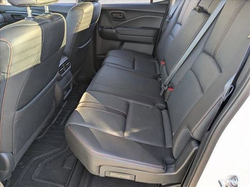 Used 2025 Honda Ridgeline TrailSport image 19