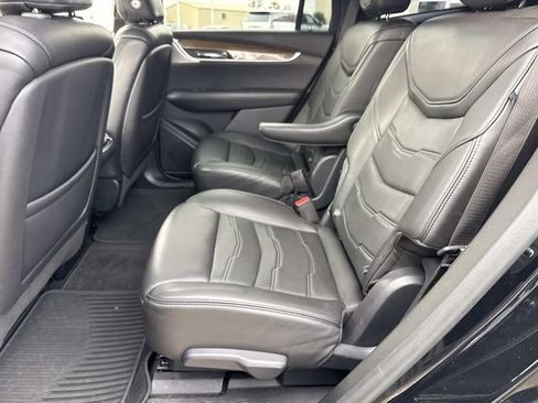 Used 2020 Cadillac XT6 Premium Luxury w/ Platinum Package FWD image 14