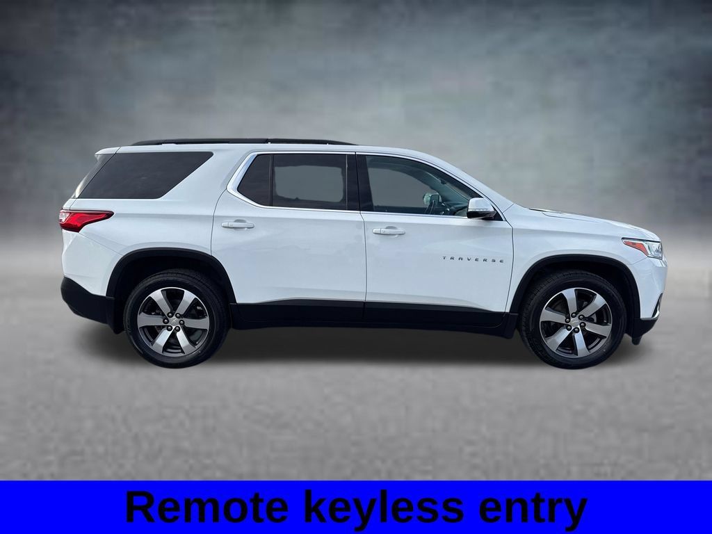 Used 2019 Chevrolet Traverse LT w/ LT Premium Package AWD/4WD image 5