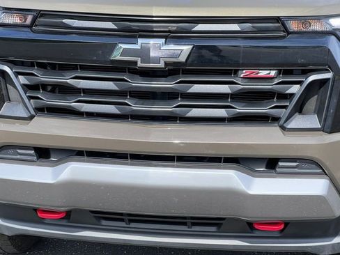 Certified 2023 Chevrolet Colorado Z71 w/ Z71 Convenience Package 2 AWD/4WD image 39