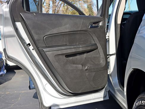 Used 2016 Chevrolet Equinox LT w/ Convenience Package image 29