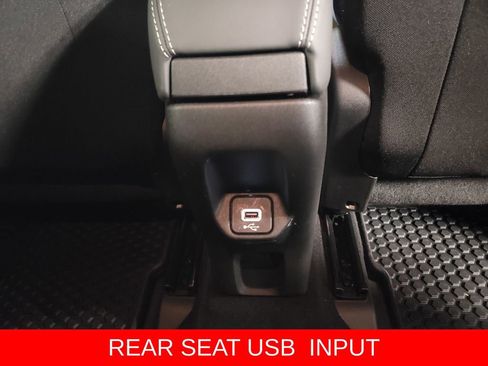 Used 2022 Jeep Renegade Altitude image 8