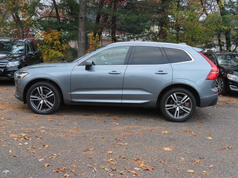 Used 2019 Volvo XC60 T6 Momentum w/ Premium Package image 2