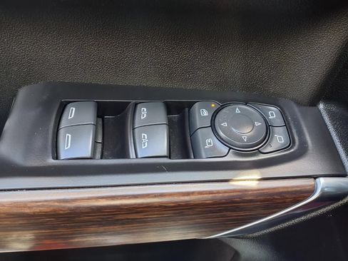 Used 2021 Chevrolet Silverado 1500 High Country RWD image 12