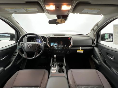 New 2026 Nissan Frontier SV image 9