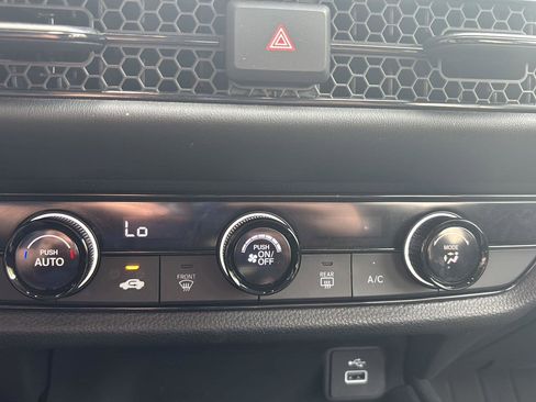 Used 2024 Honda HR-V LX image 14