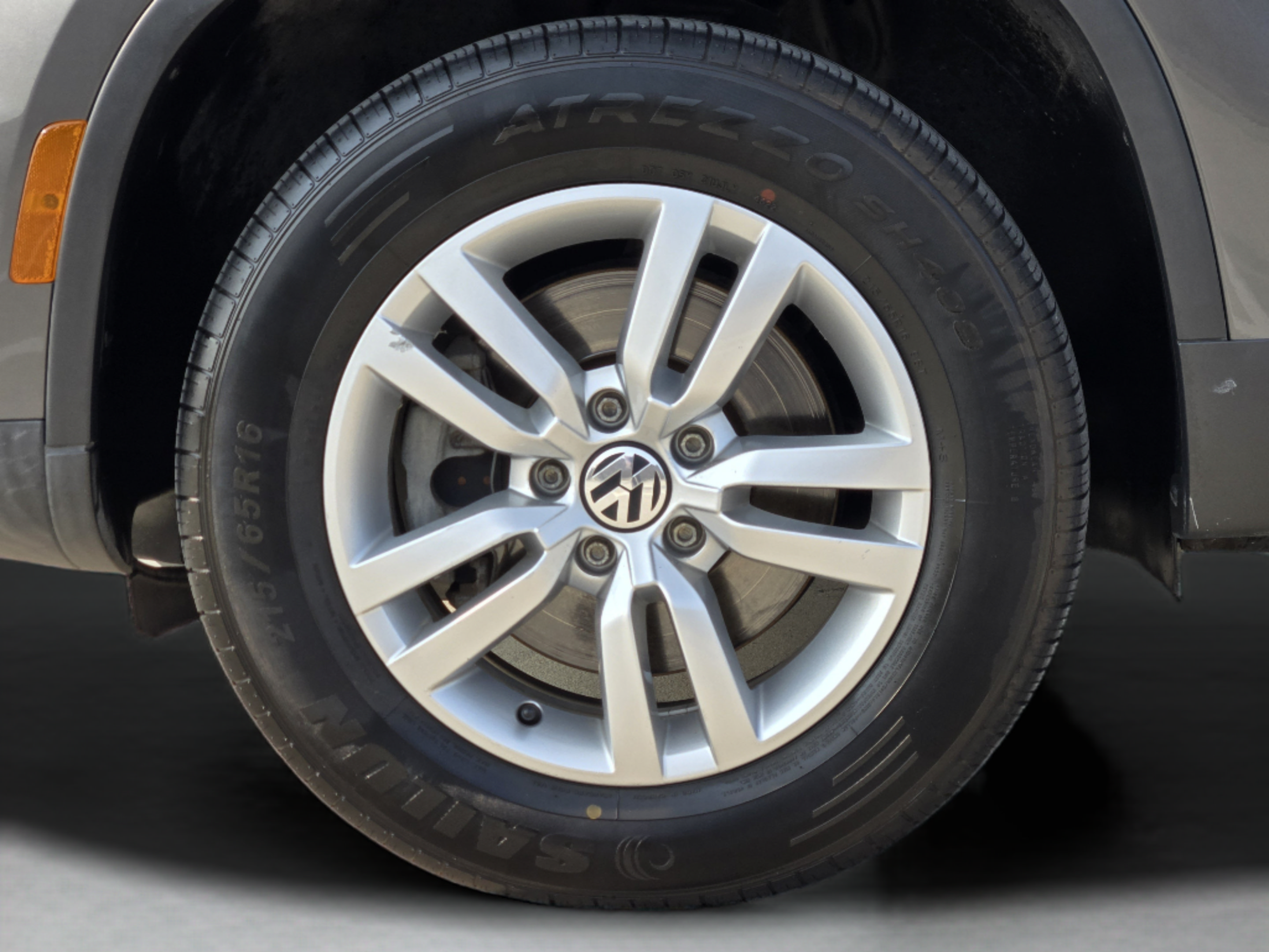 Used 2014 Volkswagen Tiguan S AWD/4WD image 30