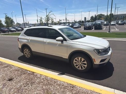 Used 2018 Volkswagen Tiguan S AWD/4WD image 9