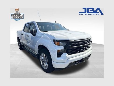 Used 2022 Chevrolet Silverado 1500 Custom image 1