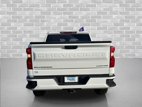 Used 2023 Chevrolet Silverado 1500 Custom image 4