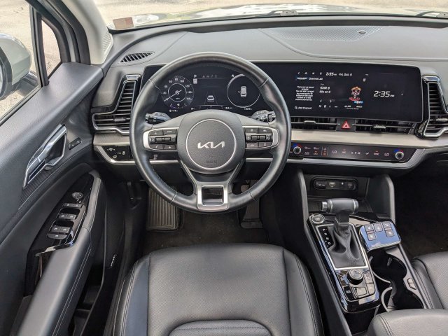 Used 2025 Kia Sportage SX AWD/4WD image 17