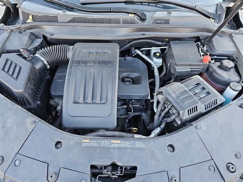 Used 2017 Chevrolet Equinox LS image 29