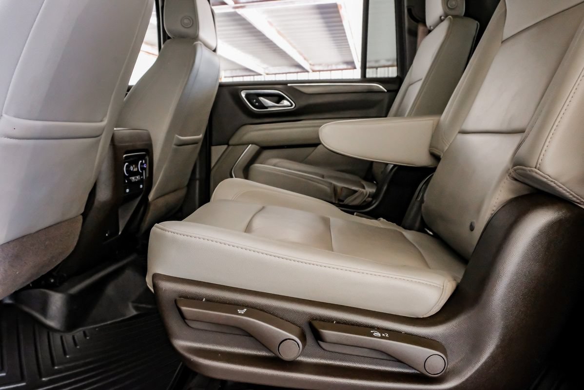 Used 2021 Chevrolet Suburban Z71 w/ Z71 Off-Road Package AWD/4WD image 38