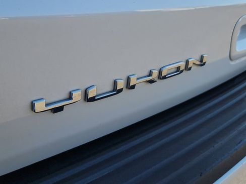 Certified 2022 GMC Yukon Denali image 32