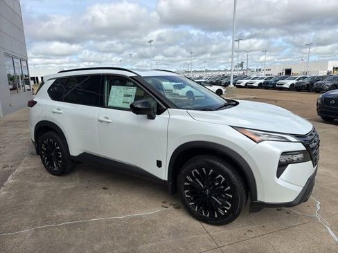 New 2026 Nissan Rogue SV FWD image 5
