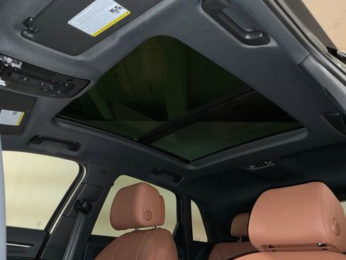 Used 2025 Audi Q3 2.0T Premium w/ Convenience Package image 5