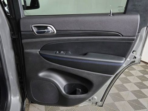 Used 2019 Jeep Grand Cherokee Laredo image 34