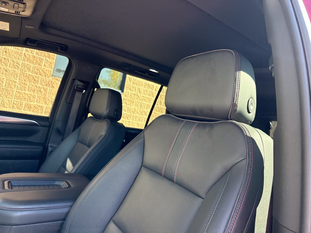 Used 2024 Chevrolet Tahoe RST w/ Luxury Package AWD/4WD image 14