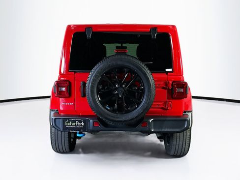 Used 2023 Jeep Wrangler Unlimited Sahara w/ Cold Weather Group AWD/4WD image 7