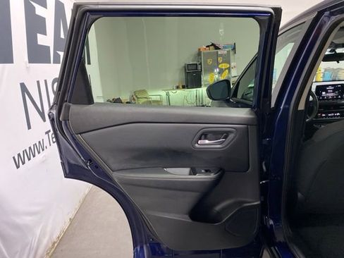 Certified 2026 Nissan Rogue SV AWD/4WD image 17