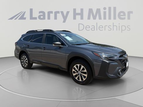 Certified 2025 Subaru Outback AWD/4WD image 7