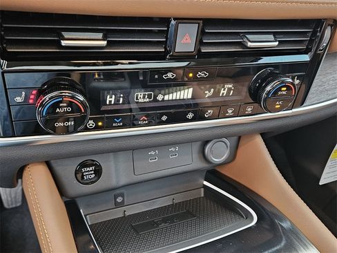 New 2026 Nissan Rogue Platinum image 23