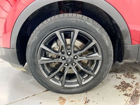 Used 2017 Ford Explorer XLT w/ Equipment Group 202A AWD/4WD image 28
