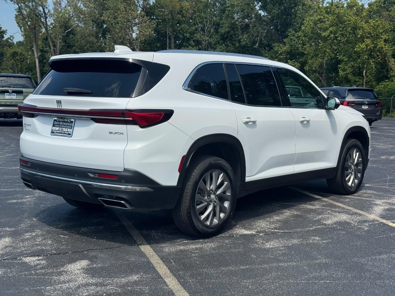 Used 2026 Buick Enclave Preferred AWD/4WD image 4