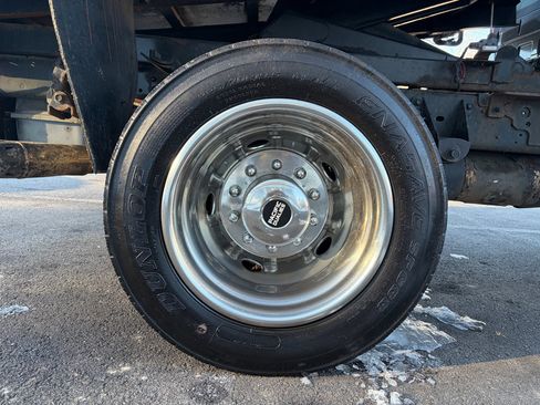 Used 2011 Ford F550 4x4 Regular Cab Super Duty w/ Payload Upgrade Pkg image 16