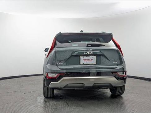 Used 2023 Kia Niro SX Touring FWD image 7
