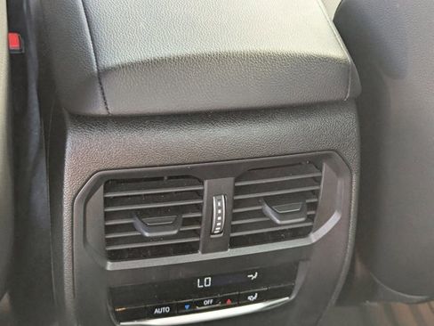 Used 2024 BMW 330i Sedan w/ M Sport Package RWD image 15