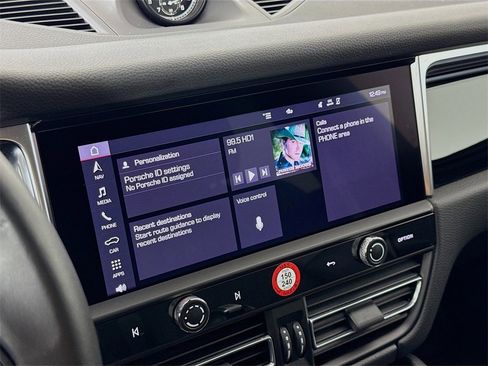 Used 2024 Porsche Macan image 18