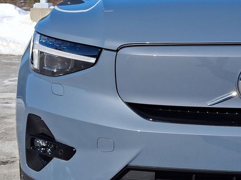 Certified 2023 Volvo C40 P8 Recharge Ultimate AWD/4WD image 9