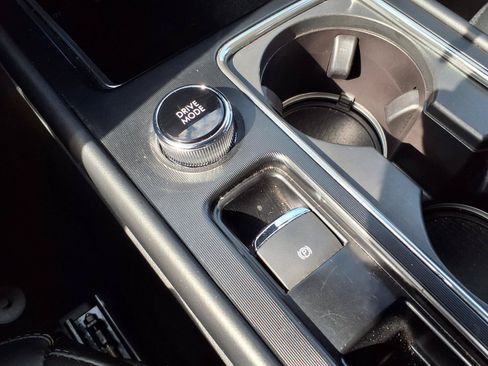 Used 2025 Lincoln Corsair FWD image 9