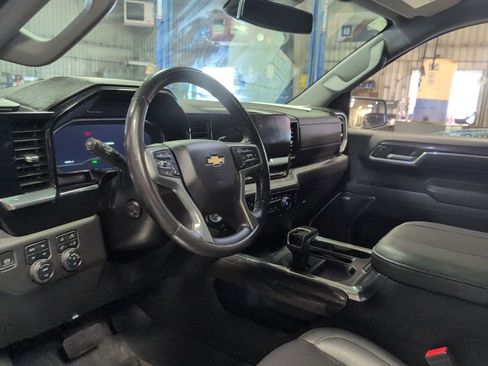 Used 2023 Chevrolet Silverado 1500 LTZ image 9