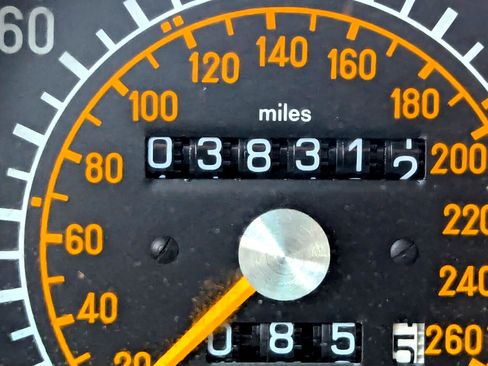 Used 1987 Mercedes-Benz 560 SL image 17