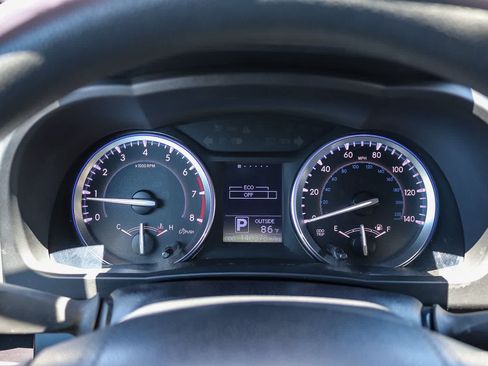 Used 2015 Toyota Highlander LE FWD image 23