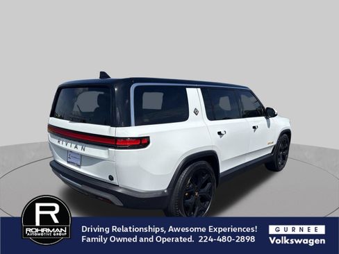 Used 2023 Rivian R1S Adventure AWD/4WD image 9