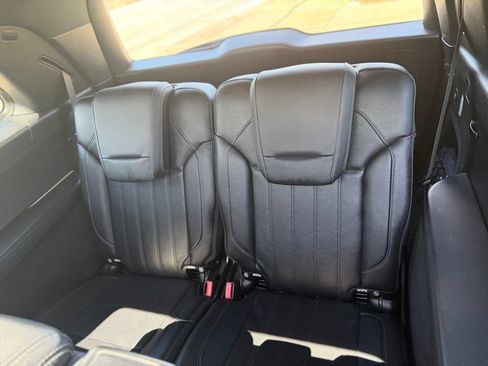 Used 2017 Mercedes-Benz GLS 450 4MATIC image 10