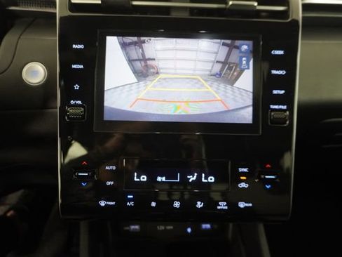 Used 2022 Hyundai Santa Cruz SEL Premium image 27