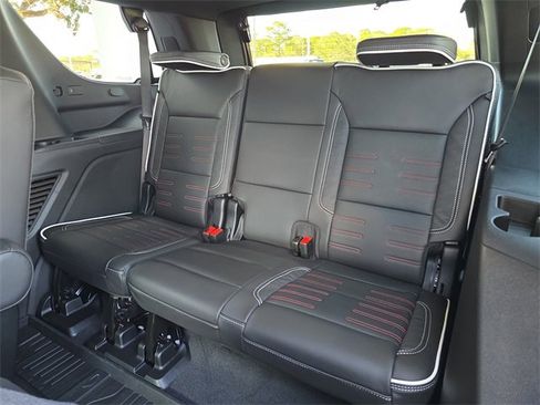 New 2026 GMC Yukon AT4 Ultimate w/ LPO, Floor Liner Package image 17