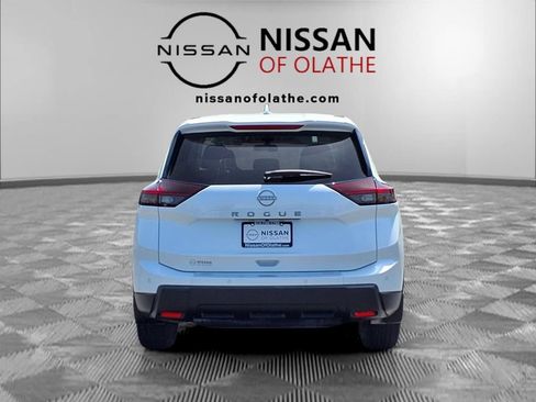 Used 2026 Nissan Rogue SV w/ Cold Weather Package FWD image 27