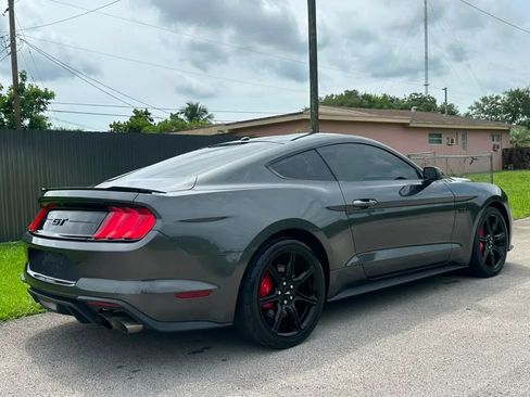 Used 2019 Ford Mustang GT w/ Black Accent Package RWD image 4