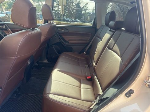 Used 2017 Subaru Forester 2.5i Touring image 9