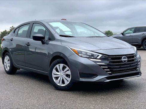 Used 2025 Nissan Versa S w/ Trunk Package FWD image 34