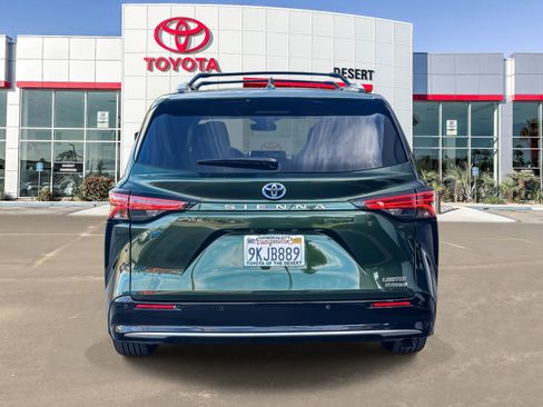 Used 2024 Toyota Sienna Limited image 6