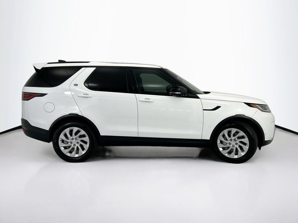 Certified 2025 Land Rover Discovery S AWD/4WD image 4