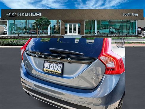 Used 2018 Volvo V60 T5 Cross Country w/ Convenience Package image 7