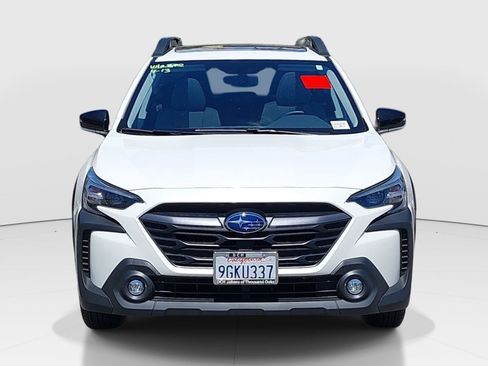 Used 2023 Subaru Outback Premium image 2